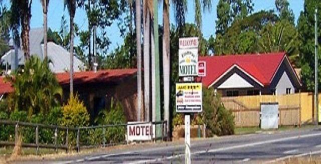 Tramway Motel Sarina Exterior photo